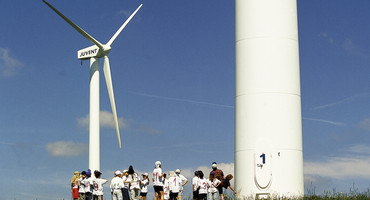 Centrale solaire et centrale éolienne